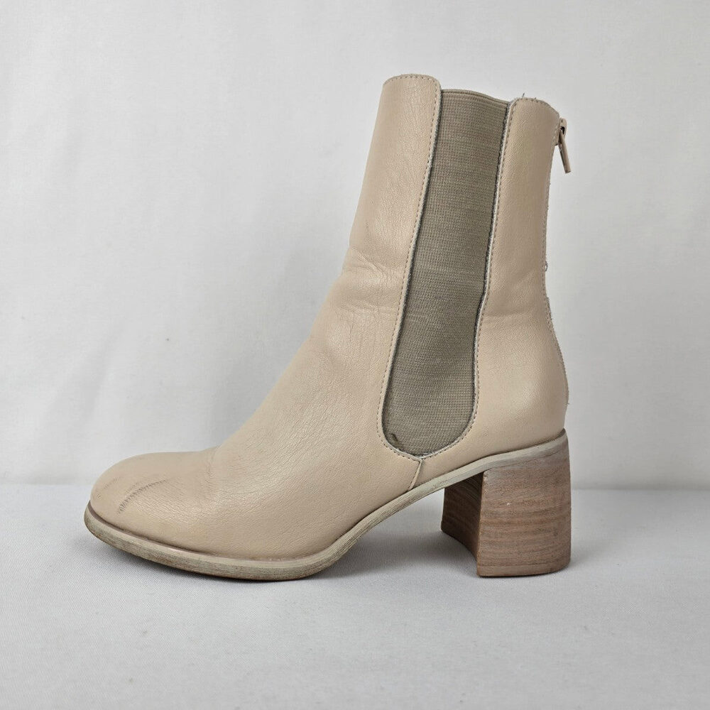 Oasis Society Cream Leather Block Heel Boots Size 8.5